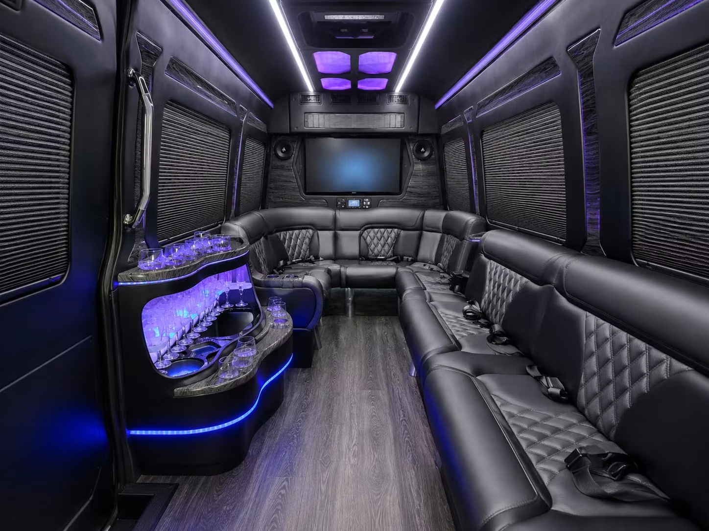 it s easy to arrange transportation to and from santa fe regional airport for military and government groups