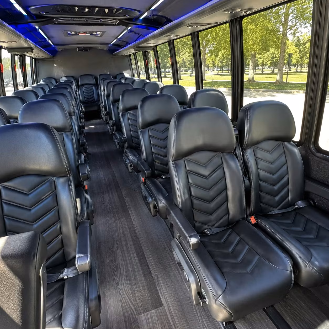 minibus rentals for smaller prom groups in santa fe