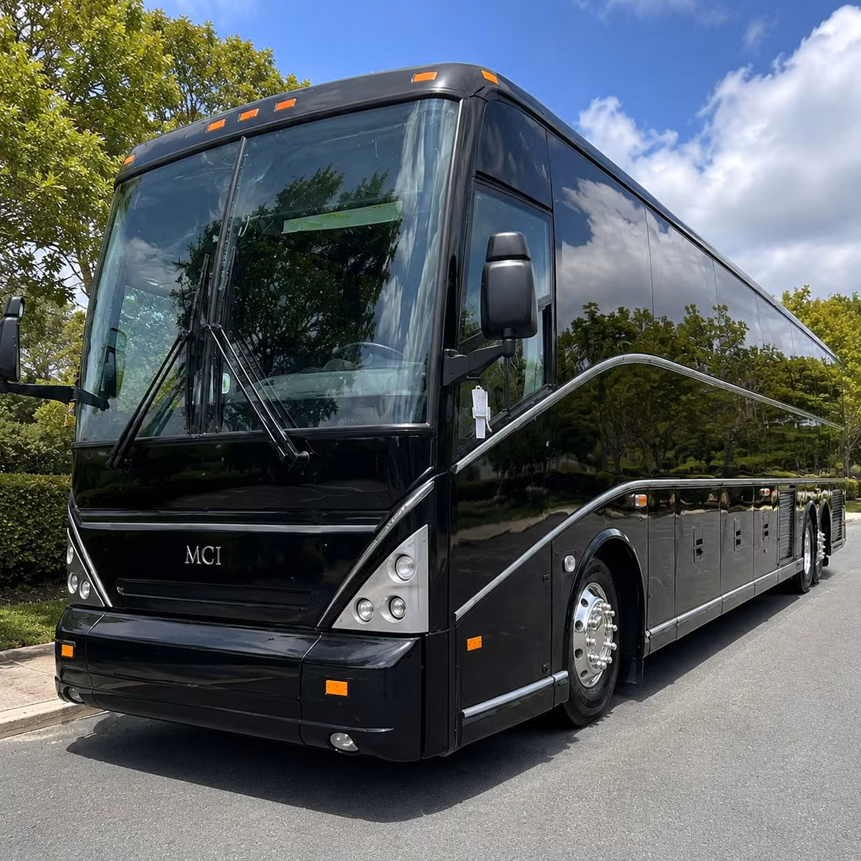 santa fe sports team and fan group transportation